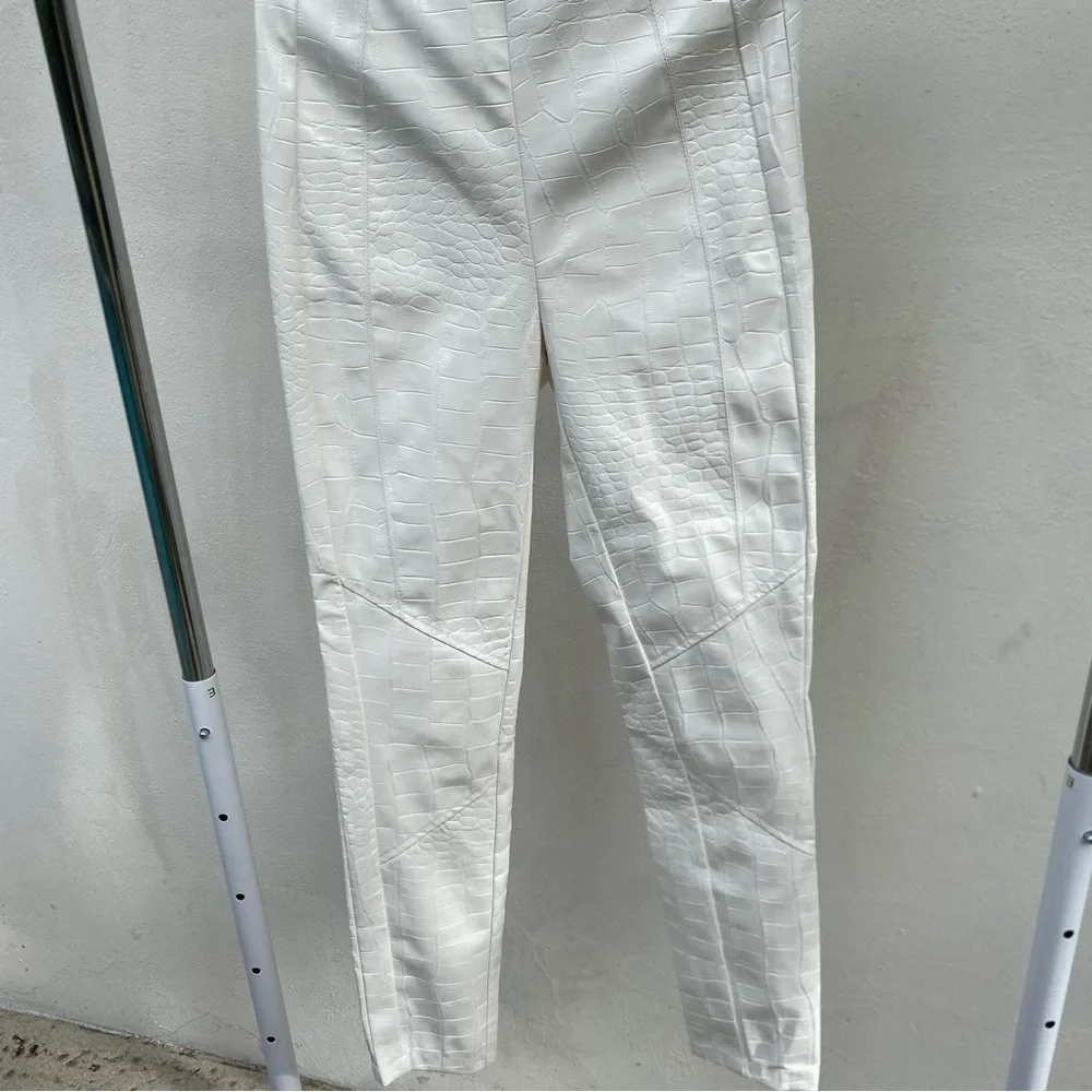 NEW Pinko White Croc Embossed Faux Leather Moto Legging Pants Size 40 - Picture 4 of 8